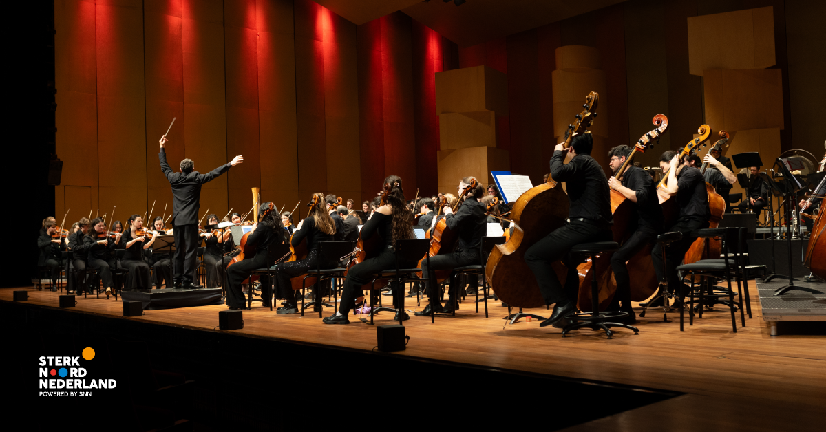 Het orkest - bestaande uit 100 muzikale talenten - stond onder leiding van de Italiaanse dirigent Marco Comin.